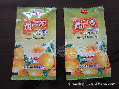 小袋包装的柚子茶，方便随身携带