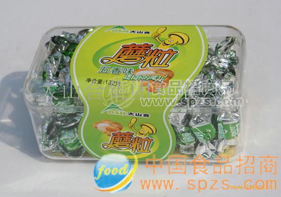 休闲食品五香味蘑粒