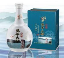 窖藏陈年大曲高粱酒