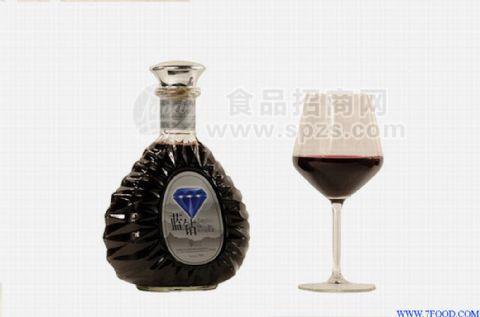 果露酒：美人松蓝莓酒