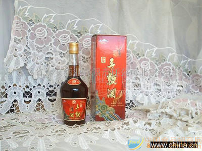 参茸三鞭酒