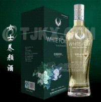 女士酒白狐金钻