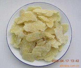 糖姜片酸甜適口，原果風(fēng)味濃厚，可健胃消寒