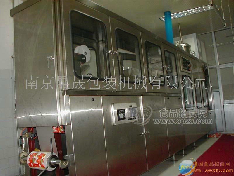 供应利乐包(国产砖型纸盒)饮料灌装机