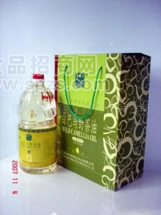 供應(yīng)綠巴馬野茶油山茶油1.8L*2桶