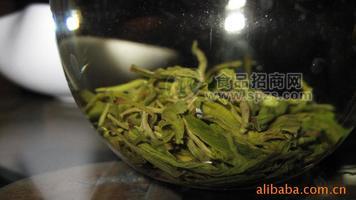 云南名優(yōu)滇綠云霧茶