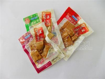 紅福豆干，野山椒鳳爪