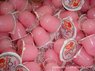 33克酒杯果冻（草莓味布丁） 散装  5KG/箱