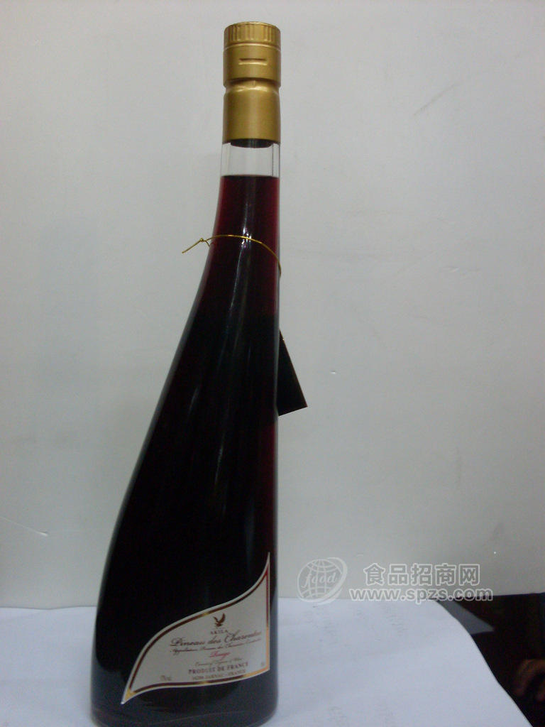 供应法国葡萄酒：艾祈莱干邑红冰酒
