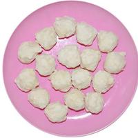 冷冻鱿鱼丸