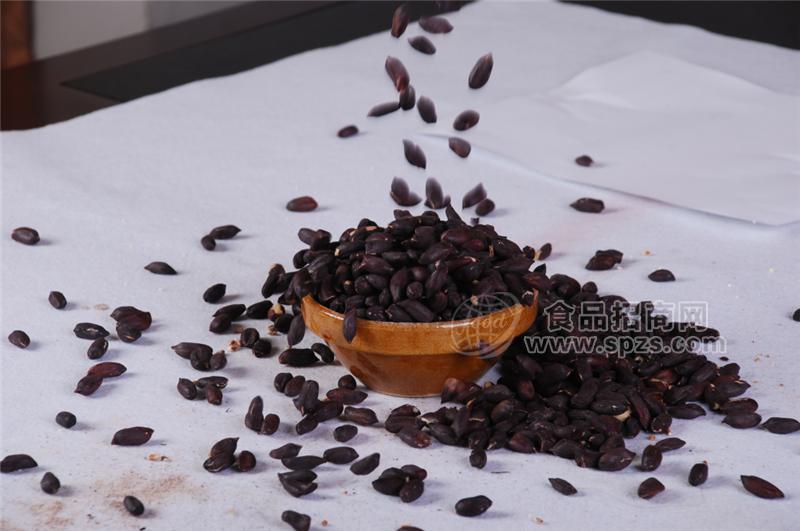 ·黑花生米 