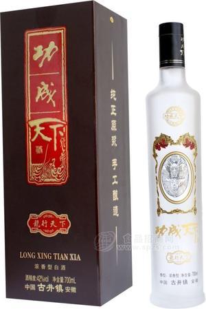 功成天下 龍行天下白酒700ml