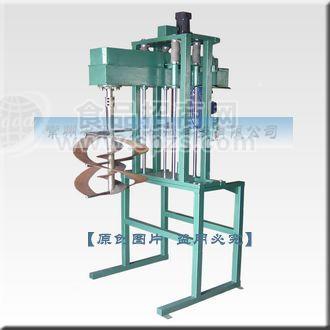 向大連廠(chǎng)家銷(xiāo)售電動(dòng)升降螺帶攪拌機(jī)