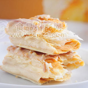 供应红森林伯瑞斯松塔 千层酥 美味零食一箱8斤