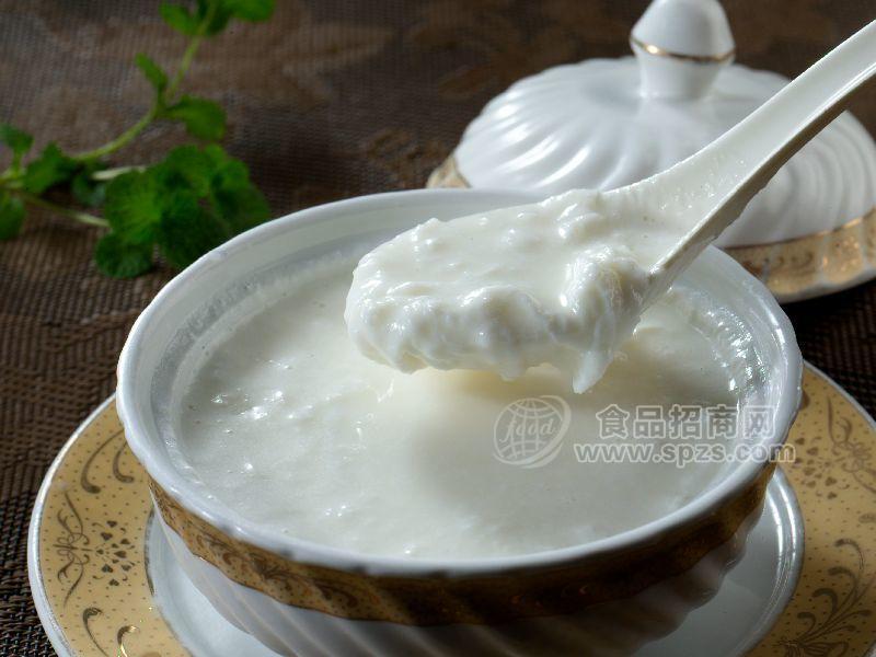 芝麻糊，合桃露，杏仁茶等等，芒果汁，炖品，各种口味的冰淇淋