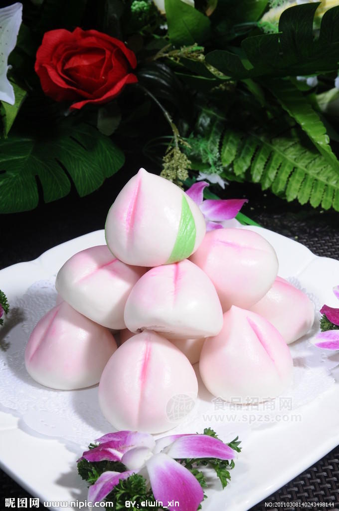 专业包子机厂家，全自动包子机，做寿桃包的机器