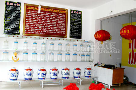 什么項(xiàng)目賺錢？想賺錢就加盟東北大秧歌散酒坊啊