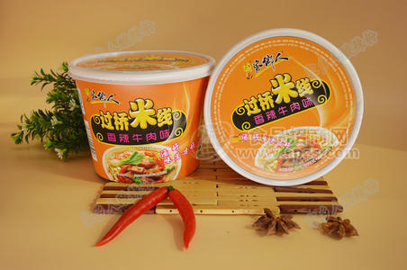 桶裝過(guò)橋米線香辣牛肉