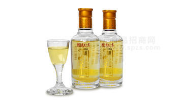 蛹虫草保健酒