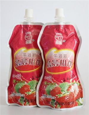 草莓牛奶味果味飲料 樂(lè)銀銀  晨晨相伴
