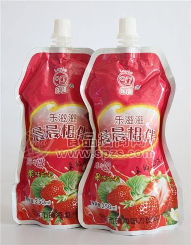 草莓牛奶味果味饮料 乐银银  晨晨相伴