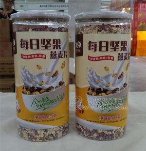每日坚果燕麦片