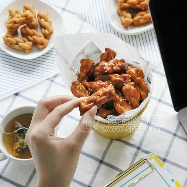 脆博士 麻花 休闲零食招商  休闲食品 散装称重10斤装