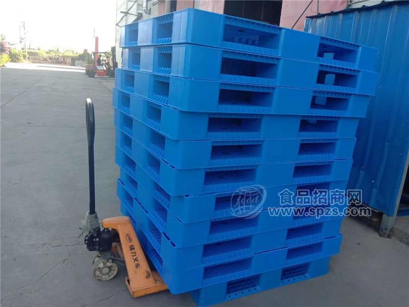 济宁内置12塑料托盘1210厂家直销，塑料托盘价格