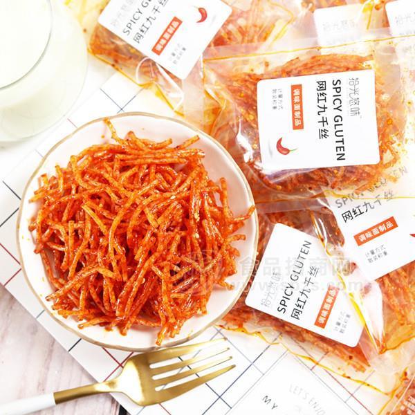 拾光悠味 散装食品  网红九千丝 散装辣条  称重辣条批发 调味面制品代理招商