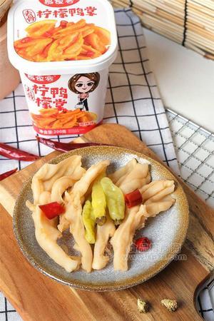 柠檬鸭掌卤肉卤制品休闲肉食