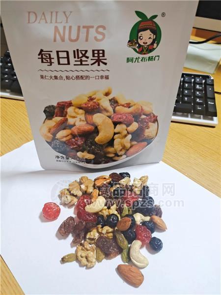 每日坚果定量坚果礼包
