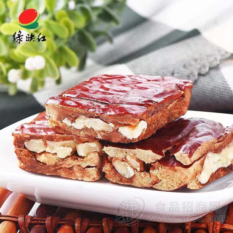 绿映红休闲食品红枣派红枣+核桃仁+葡萄干+枸杞+芝麻
