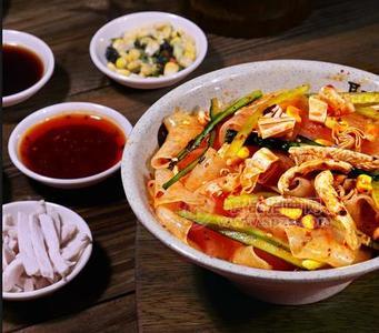 夏季熱賣魔芋面涼皮調(diào)料拌醬 搟面皮魔芋專用調(diào)料汁