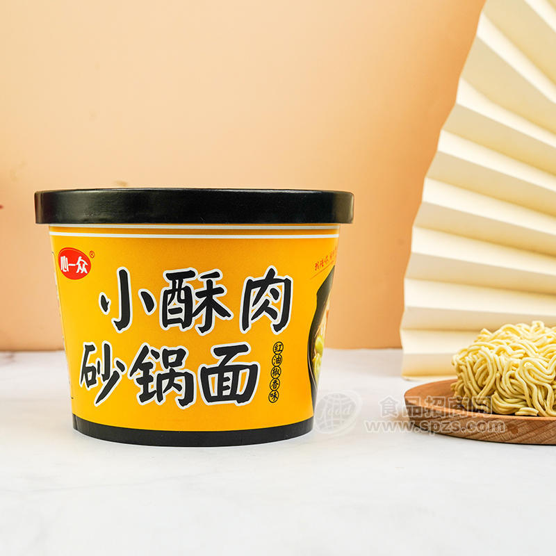 心一众红油椒香味小酥肉砂锅面详见产品外包装