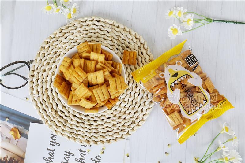 冀中万宇玉米锅巴膨化食品