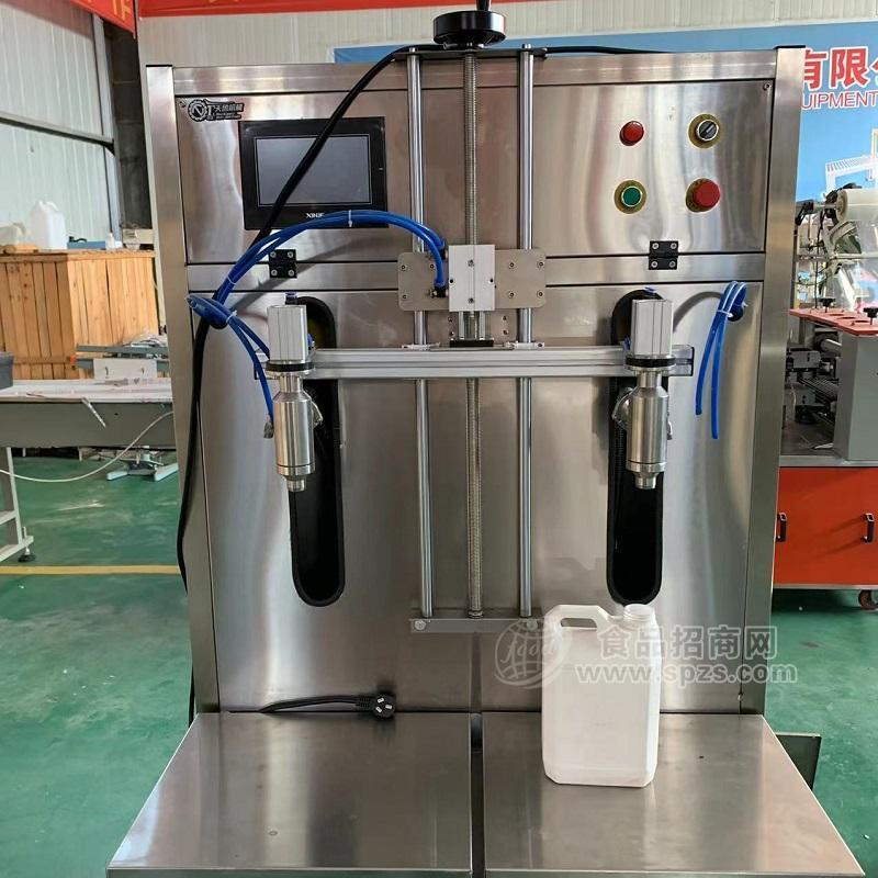 济南双头液体灌装机 天鲁饮料灌装机 果汁灌装机