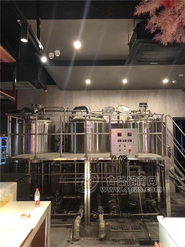 適合開酒吧酒館的一整套分體中小型啤酒設(shè)備廠家