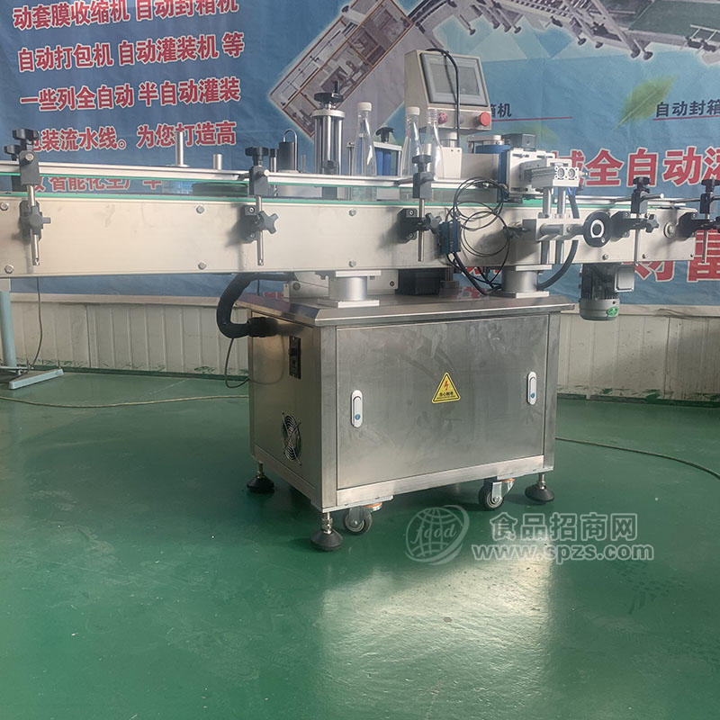 济南扁瓶贴标机 天鲁蚝油瓶贴标签机