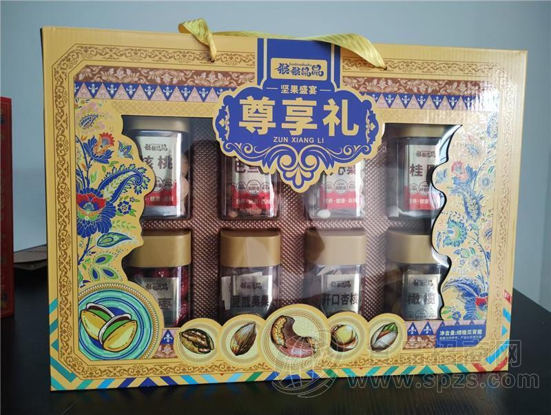 尊享礼坚果大礼包休闲干果8罐装