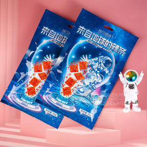 辣可曦曦来自地球的辣条麻辣味辣块休闲食品92g