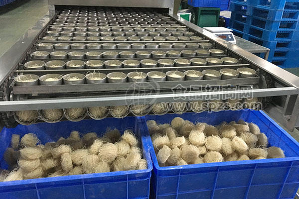 即食桶裝粉絲生產線 大產量自動化操作 方便食品廠使用