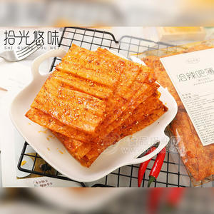 拾光悠味洽辣吧薄片透明包網(wǎng)紅辣條125g