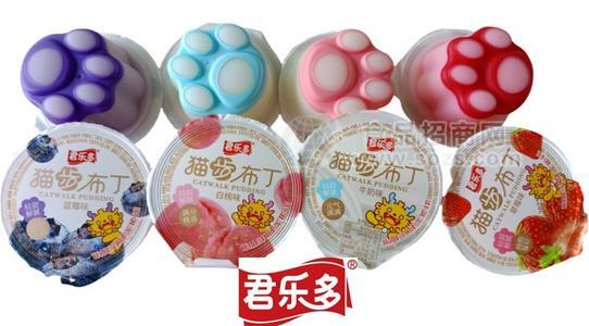 网红零食儿童零食猫步布丁多重口味夏日休闲零食轻甜解腻10斤装