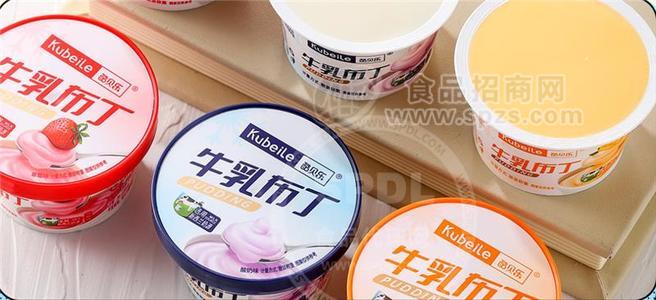 網(wǎng)紅零食兒童零食牛乳布丁果凍多重口味休閑零食10斤/箱