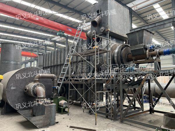 大型滾筒炭化機(jī)采用的高溫?zé)o煙連續(xù)炭化技術(shù)