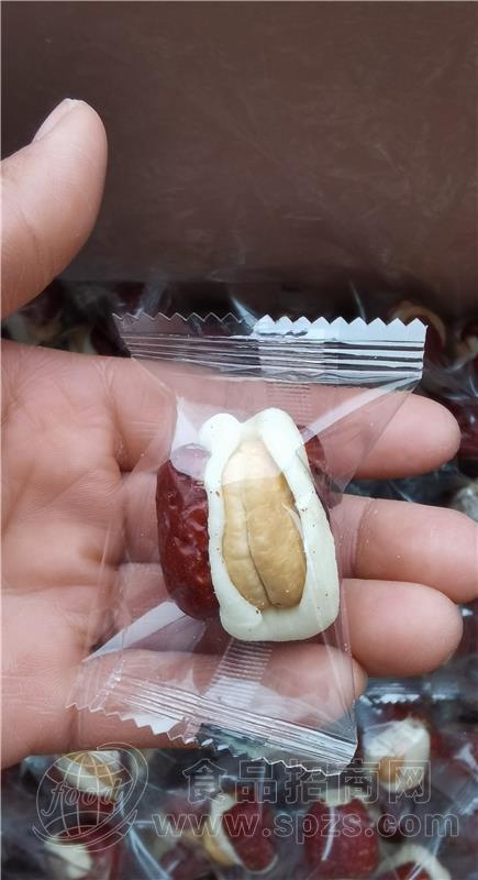 腰果泡芙枣