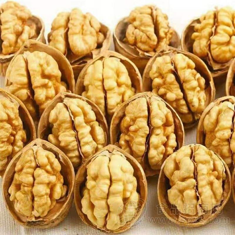 源头厂家阿克苏185纸皮核桃干核桃批发价格可拿样