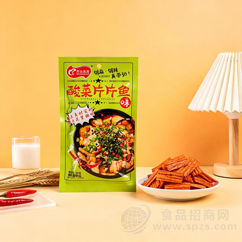 齐治亮亮酸菜片片鱼味辣条调味面制品38克休闲零食